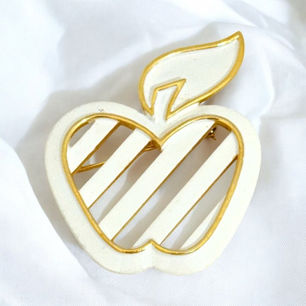 Vintage Crown Trifari Apple Brooch - White Enamal/Gold Tone - Signed